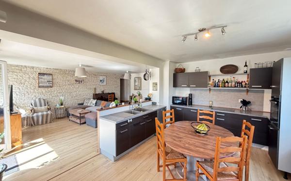 Maison à vendre    6 pièces • 153 m2 Neffes