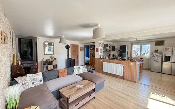 Maison à vendre    6 pièces • 153 m2 Neffes