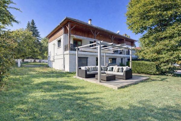 Maison familiale de 390m² proche toutes commodités
