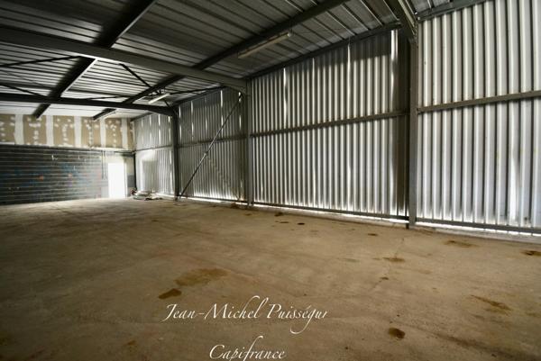 Entrepôt de 250m2 à vendre MONTREJEAU (31)