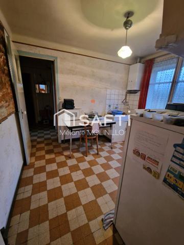 Pavillon de plain-pied sur sous-sol de 70 m² édifiée sur un terrain de 3387 m²