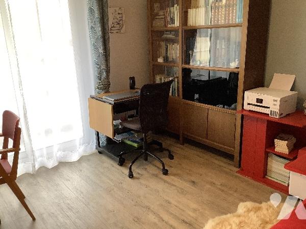 rue Bertrand Robidou. Exceptionnel Appartement avec Terrasse et Jardin.