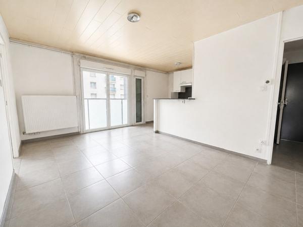 Appartement à vendre 89 000 € Saint-Martin-d'Hères 3 p 45 m² DPE C