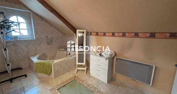 À vendre Maison 8 pièces 207 m² - Longnes 72540