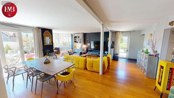Maison de ville à vendre à Aurillac dans le Cantal (15000), ref : 10627/1035   
LOUIS DAUZIER