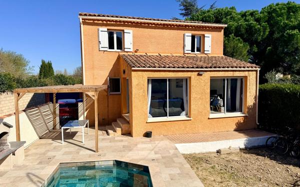 Maison à vendre    5 pièces •  Remoulins