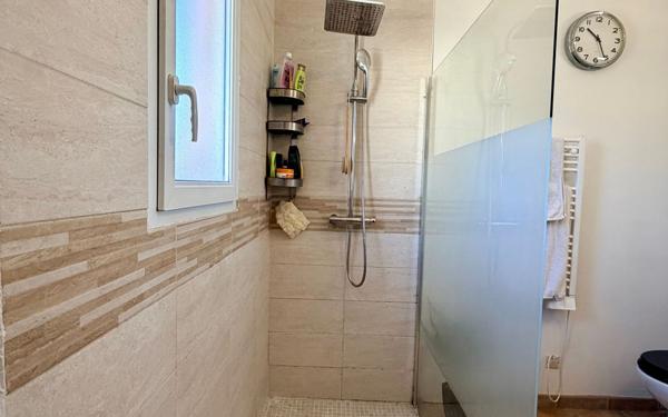 Maison à vendre    5 pièces •  Remoulins