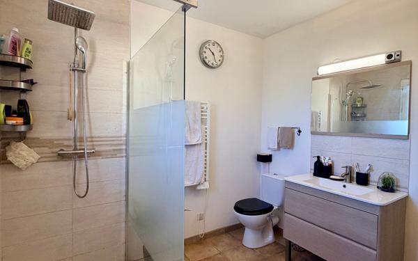 Maison à vendre    5 pièces •  Remoulins