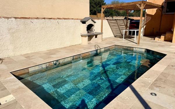 Maison à vendre    5 pièces •  Remoulins