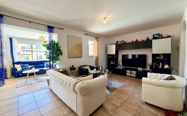 Maison à vendre    5 pièces •  Remoulins