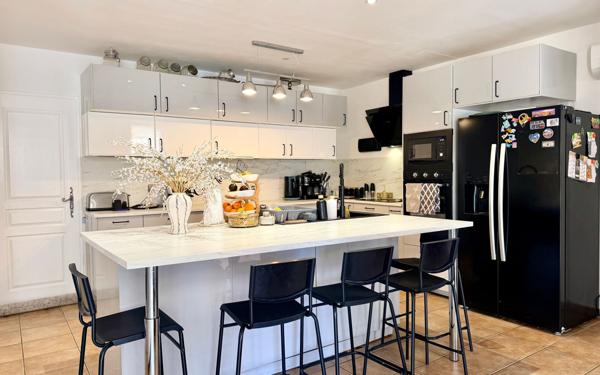 Maison à vendre    5 pièces •  Remoulins