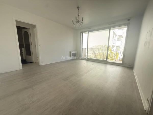Vente                                                      Appartement
                        
                     2 pièces                      40 m2                     à Nogent-sur-Marne