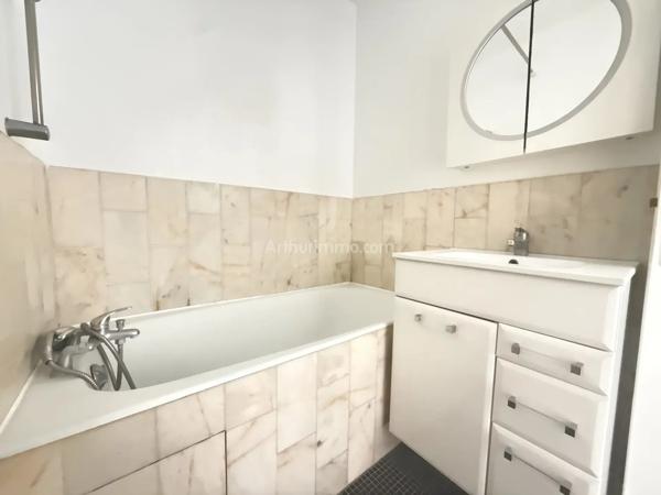 Vente                                                      Appartement
                        
                     2 pièces                      40 m2                     à Nogent-sur-Marne