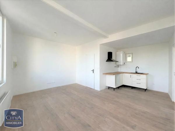 Appartement à louer 2 pièces 39.06m² Coutras (33230)