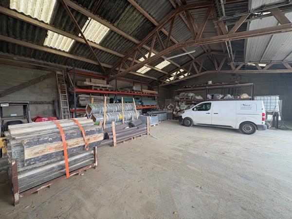 Local d'activité 930 m2 Arquenay , Arquenay Local d'activité 930 m2 Arquenay , Arquenay