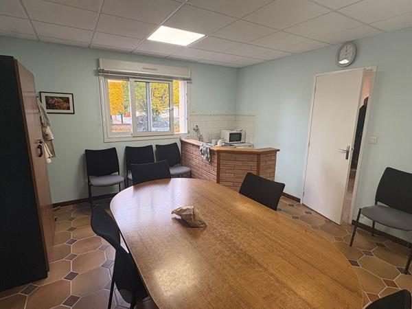 Local d'activité 930 m2 Arquenay , Arquenay Local d'activité 930 m2 Arquenay , Arquenay