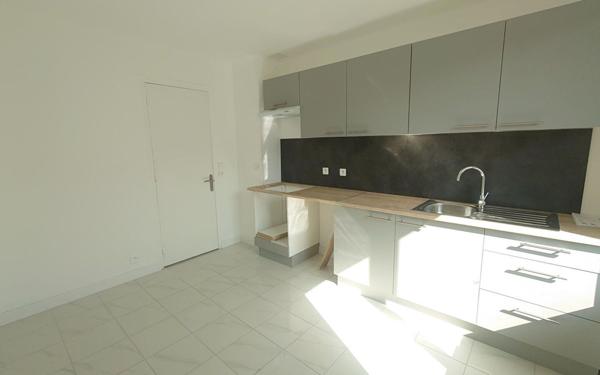 Maison à louer    4 pièces •  Noisy-le-Grand