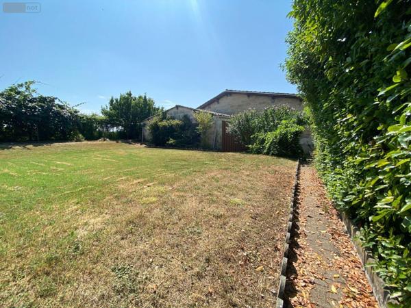 Maison à vendre à Lussac en Gironde (33570), ref : 11633/407