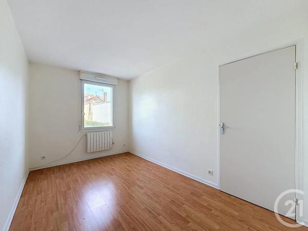 Appartement F4 à vendre  4 pièces - 83,30 m 2   CHARTRES  - 28