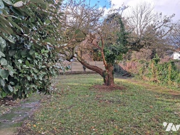 BOULOGNE SUR MER A VENDRE IMMEUBLE SEMI-INDEPENDANT AVEC GARAGE