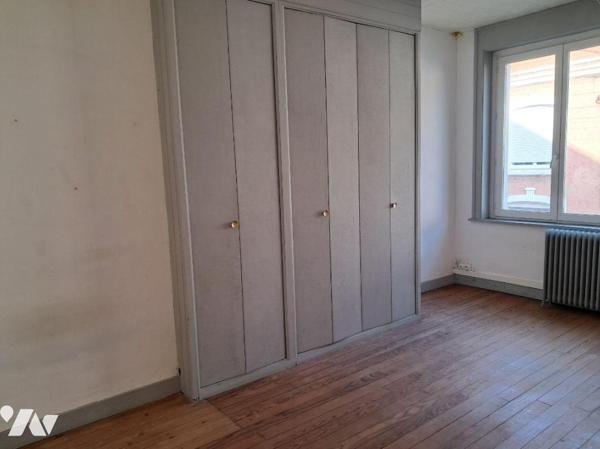 BOULOGNE SUR MER A VENDRE IMMEUBLE SEMI-INDEPENDANT AVEC GARAGE