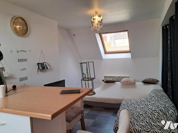 BOULOGNE SUR MER A VENDRE IMMEUBLE SEMI-INDEPENDANT AVEC GARAGE