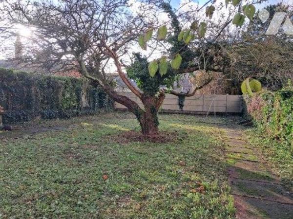 BOULOGNE SUR MER A VENDRE IMMEUBLE SEMI-INDEPENDANT AVEC GARAGE