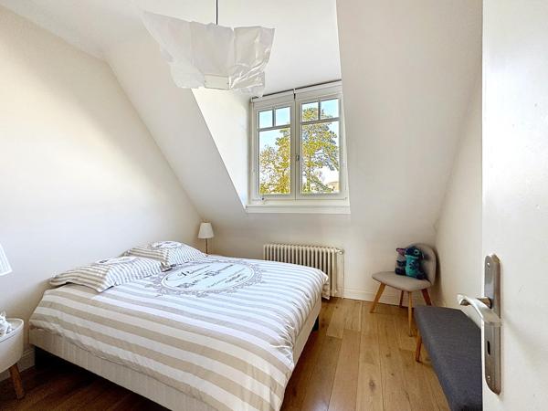Croix, dans quartier résidentiel, splendide maison d'architecte entièrement rénovée de 230 m2 avec 6 chambres, cadastrée sur plus de 1000 m² de terrain Croix Croix, dans quartier résidentiel, splendide maison d'architecte entièrement rénovée de 230 m2 avec 6 chambres, cadastrée sur plus de 1000 m² de terrain Croix