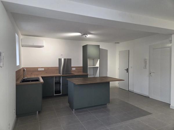 Location Appartement 3 pièces 81 m2 à Pont-Saint-Esprit