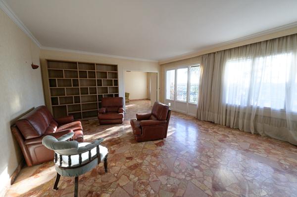 Appartement à Fontenay Sous Bois en limite de Vincennes 5 /6 pièces