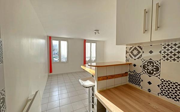 Appartement à vendre    1 pièce • 25 m2 Chevreuse