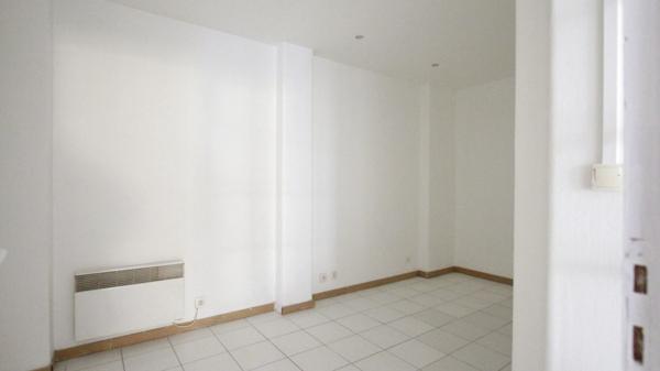 Local/bureau à louer PARIS 10EME ARRONDISSEMENT (75)