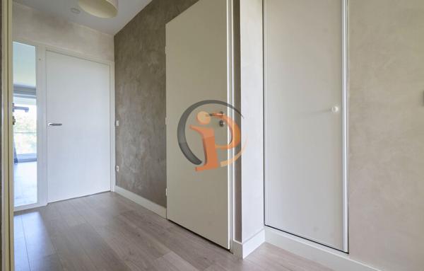 Appartement 2 chambres,  salon séjour,  balcon et garage