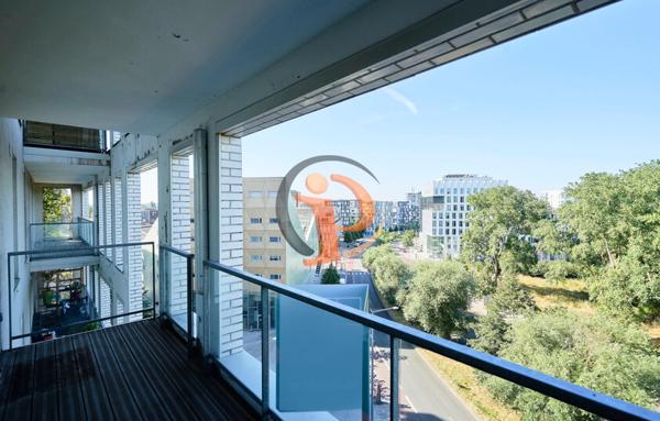 Appartement 2 chambres,  salon séjour,  balcon et garage