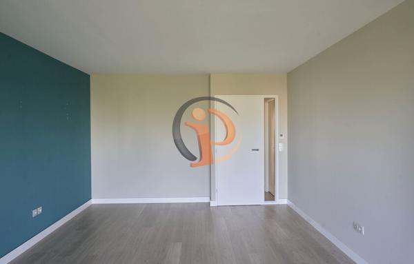 Appartement 2 chambres,  salon séjour,  balcon et garage