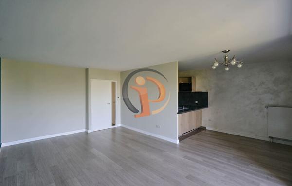 Appartement 2 chambres,  salon séjour,  balcon et garage