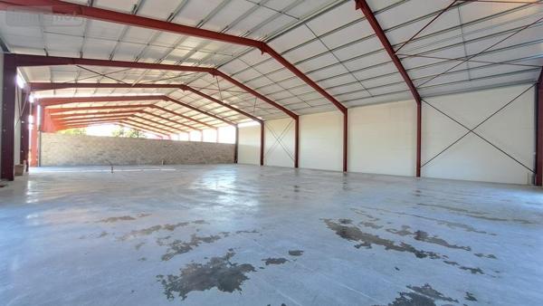 Fonds et/ou murs commerciaux à vendre à Montbrison dans la Loire (42600), ref : 090/436