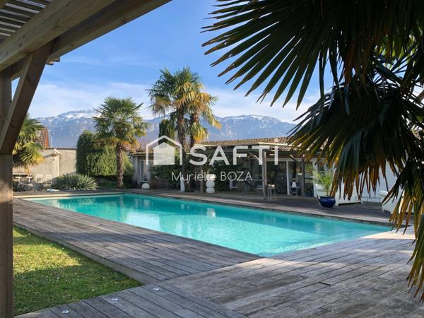 Maison d'architecte à proximité du centre-ville, des écoles et des commerces