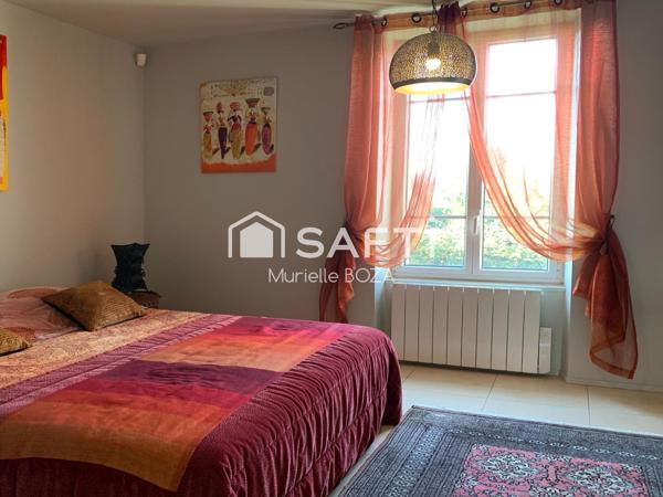 Maison d'architecte à proximité du centre-ville, des écoles et des commerces