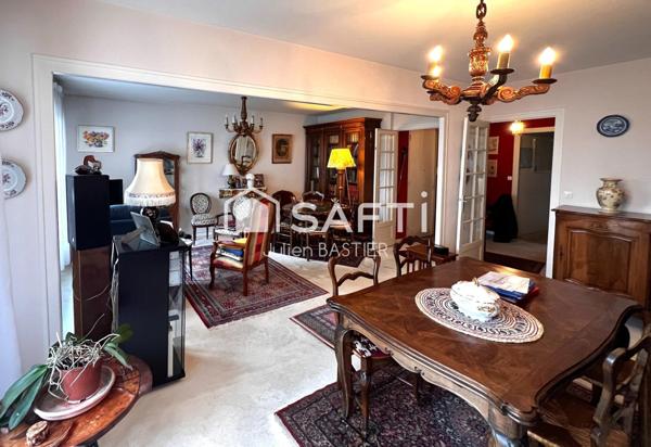 Bordeaux Caudéran - Grand appartement de 122m2 avec 3 chambres, double salon, loggia, garage