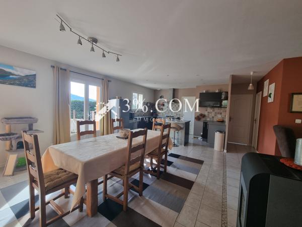 Villa 4 pièce(s) 2 chambre(s) 101 m²