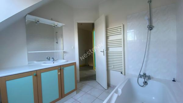 A vendre maison LA MEZIERE, 125m² habitable, 476m² de parcelle, 4 chambres