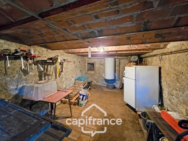 Maison de campagne à Nolay (58) avec dépendance en pierre et 7 397 m² de terrain
