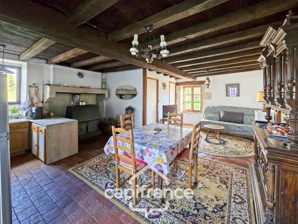 Maison de campagne à Nolay (58) avec dépendance en pierre et 7 397 m² de terrain