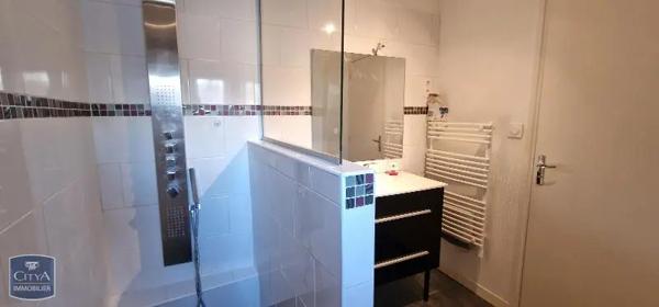 Appartement à louer 2 pièces 63.24m² Brive-la-Gaillarde (19100)