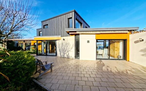 Maison à vendre    5 pièces • 175 m2 Locquirec