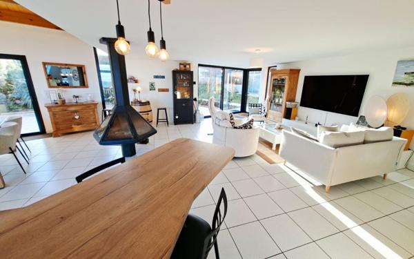 Maison à vendre    5 pièces • 175 m2 Locquirec