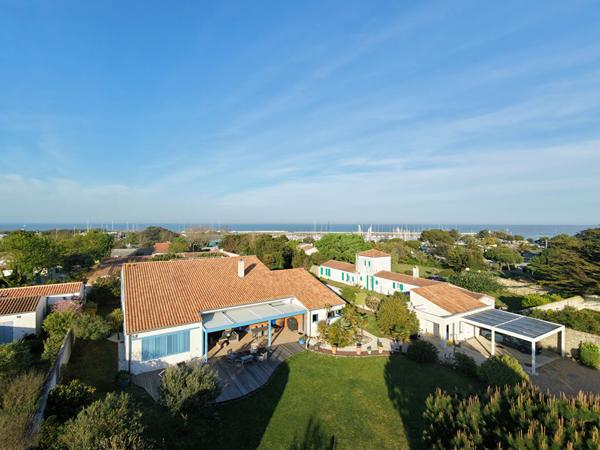 SAINT-DENIS-D'OLERON Demeure contemporaine 12 p. 360 m²