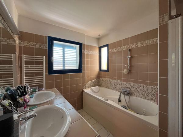 SAINT-DENIS-D'OLERON Demeure contemporaine 12 p. 360 m²
