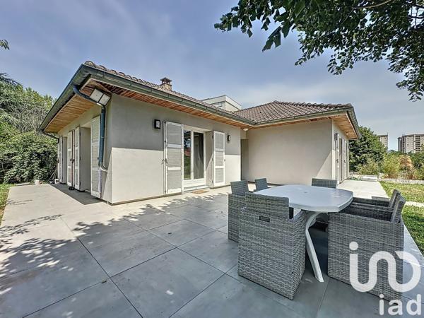 Maison 5 pièces de 121 m² à Écully (69130)